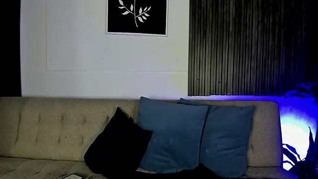 Safiro Evans online show from 22, 4, 2026