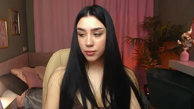 Snapshot of Winonna_Ryder chatting on 8, 4, 2026 Winonna Ryder online show from 8, 4, 2026
