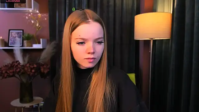 Snapshot of maddy_moah chatting on 15, 4, 2026 maddy moah online show from 15, 4, 2026