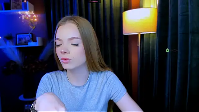 Snapshot of maddy_moah chatting on 20, 4, 2026 maddy moah online show from 20, 4, 2026