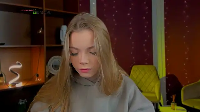 Snapshot of maddy_moah chatting on 25, 4, 2026 maddy moah online show from 25, 4, 2026