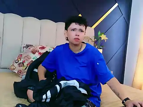 NikiEvanz online show from 23, 4, 2026