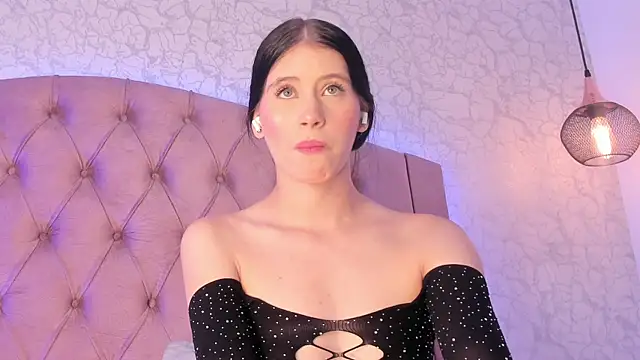 Snapshot of saraa_joness_ chatting on 18, 7, 2026 saraa joness online show from 18, 7, 2026