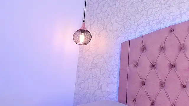 Snapshot of saraa_joness_ chatting on 24, 7, 2026 saraa joness online show from 24, 7, 2026