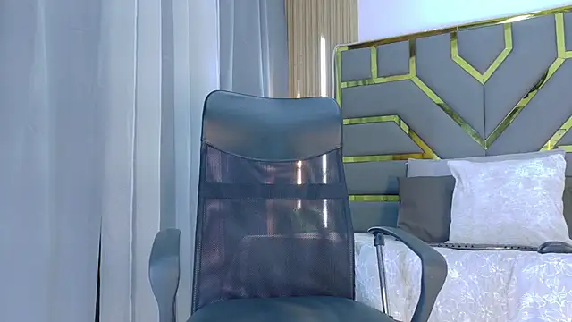 Oliver bigblack cock online show from 18, 3, 2026