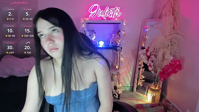 Julieth Caandy online show from 1, 4, 2026