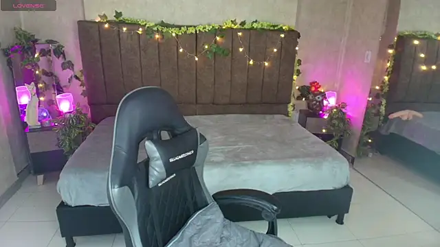 Julieth Caandy online show from 19, 4, 2026