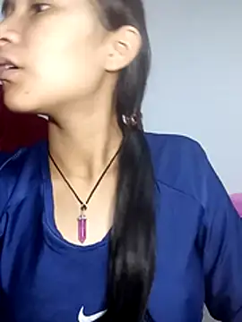 Snapshot of KarolaMendez chatting on 4, 7, 2026 KarolaMendez online show from 4, 7, 2026