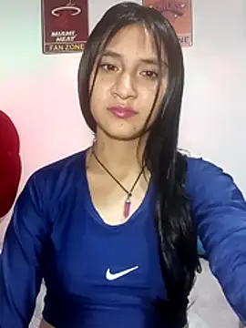 Snapshot of KarolaMendez chatting on 23, 7, 2026 KarolaMendez online show from 23, 7, 2026