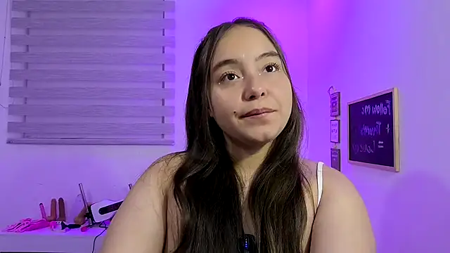 Snapshot of cherry_valeria chatting on 27, 5, 2026 cherry valeria online show from 27, 5, 2026