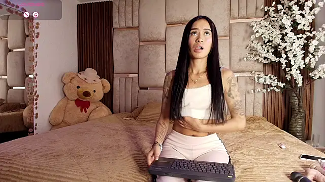 Snapshot of Zoe-_-din chatting on 21, 5, 2026 Zoe- -din online show from 21, 5, 2026