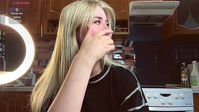 ivygenesis online show from 5, 4, 2026