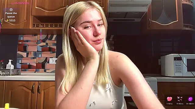 ivygenesis online show from 17, 4, 2026