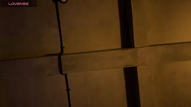 Snapshot of Battyredhair chatting on 4, 4, 2026 Battyredhair online show from 4, 4, 2026