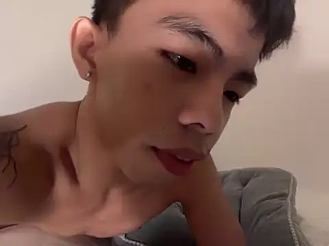 hottasianboy online show from 4, 5, 2026