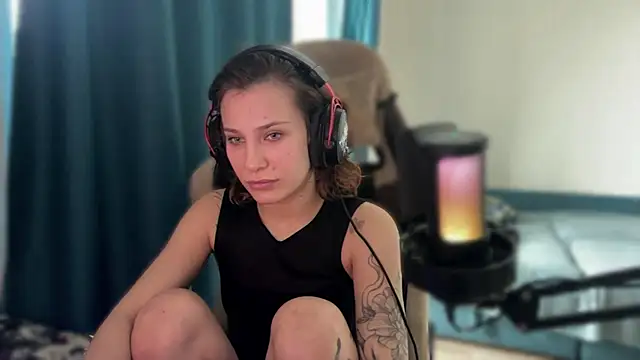 Snapshot of AlbyDengrov chatting on 13, 3, 2026 AlbyDengrov online show from 13, 3, 2026