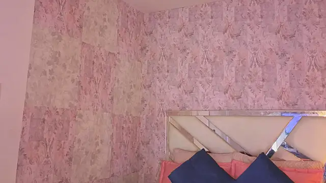 april summer  online show from 4, 4, 2026