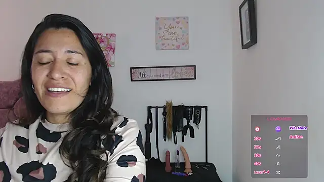 Snapshot of violeta_scott chatting on 4, 8, 2026 violeta scott online show from 4, 8, 2026