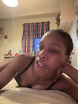 Halligirl online show from 11, 4, 2026