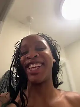 Halligirl online show from 27, 4, 2026