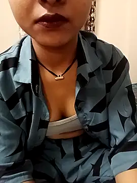 ritika gupta02 online show from 27, 4, 2026