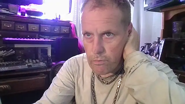 Snapshot of strokingjoe14585 chatting on 23, 4, 2026 strokingjoe14585 online show from 23, 4, 2026