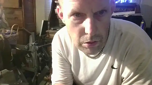 Snapshot of strokingjoe14585 chatting on 26, 5, 2026 strokingjoe14585 online show from 26, 5, 2026