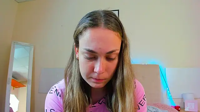 MelanieCuty online show from 11, 7, 2026