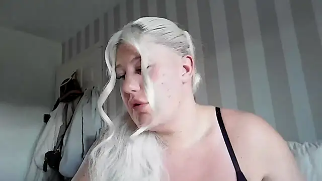 Snapshot of Lexi_Laura chatting on 14, 5, 2026 Lexi Laura online show from 14, 5, 2026