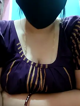 tulidas96778 online show from 13, 4, 2026