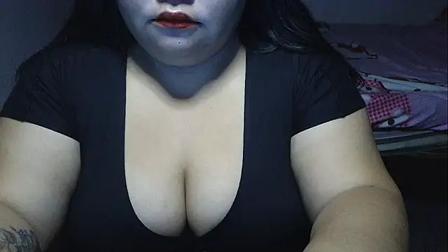 Snapshot of prettycarla_ chatting on 2, 5, 2026 prettycarla online show from 2, 5, 2026
