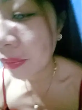 Snapshot of Yiyi102300 chatting on 27, 6, 2026 Yiyi102300 online show from 27, 6, 2026