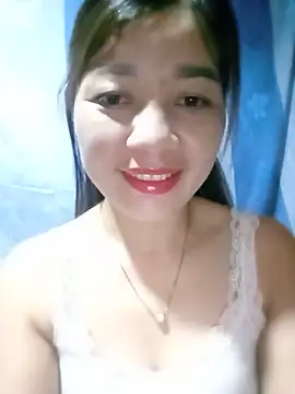Snapshot of Yiyi102300 chatting on 10, 7, 2026 Yiyi102300 online show from 10, 7, 2026