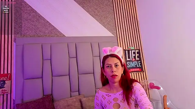  karlaruso online show from 27, 4, 2026