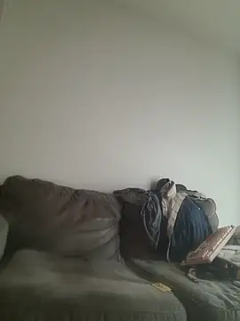Snapshot of yourMasterisBored chatting on 27, 5, 2026 yourMasterisBored online show from 27, 5, 2026
