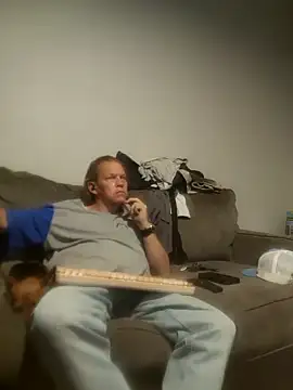 Snapshot of yourMasterisBored chatting on 28, 5, 2026 yourMasterisBored online show from 28, 5, 2026