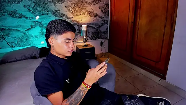 Liam Dustin online show from 19, 5, 2026