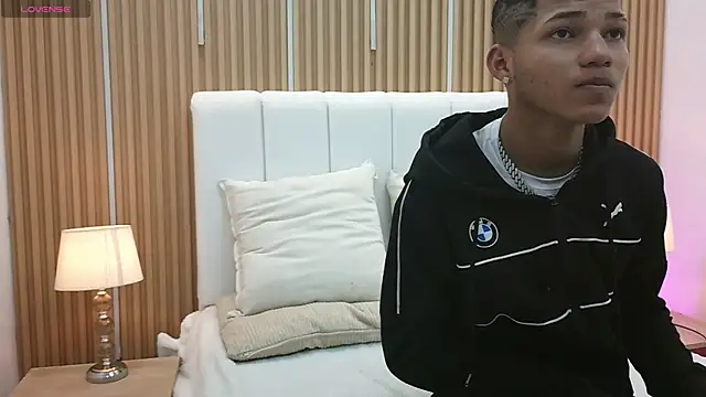 Snapshot of Kelvin_Josue chatting on 14, 5, 2026 Kelvin Josue online show from 14, 5, 2026