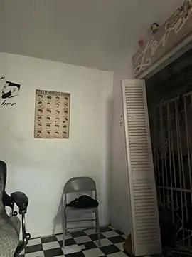 TSROYALE7527 online show from 18, 3, 2026