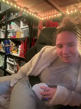 Snapshot of curvyneon chatting on 3, 4, 2026 curvyneon online show from 3, 4, 2026