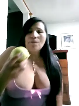 Ladygreeneyes online show from 21, 4, 2026