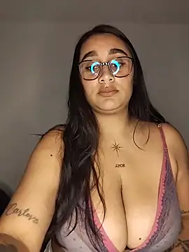 Snapshot of Mia_skyy18 chatting on 25, 7, 2026 Mia skyy18 online show from 25, 7, 2026
