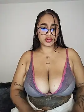 Snapshot of Mia_skyy18 chatting on 26, 7, 2026 Mia skyy18 online show from 26, 7, 2026