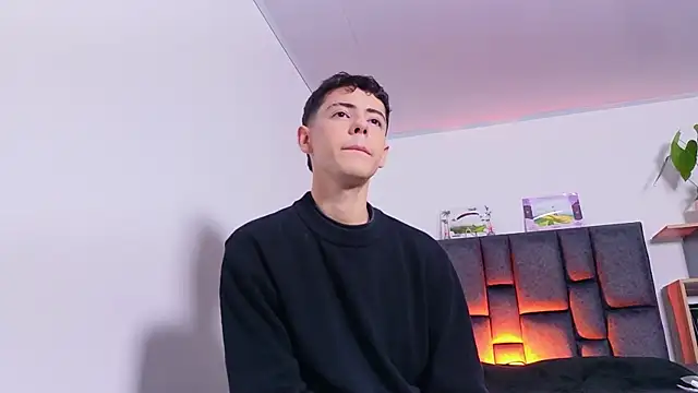 Snapshot of SebastianReed_ chatting on 23, 5, 2026 SebastianReed online show from 23, 5, 2026