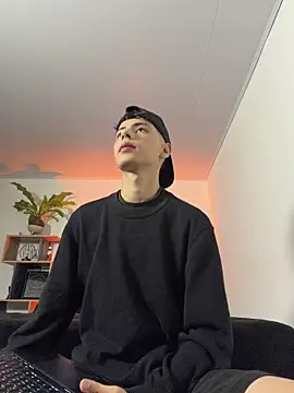 Snapshot of SebastianReed_ chatting on 25, 6, 2026 SebastianReed online show from 25, 6, 2026