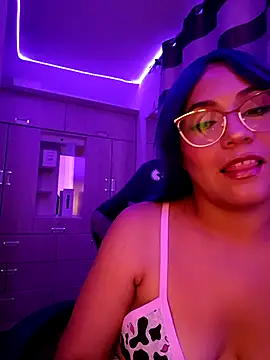 Snapshot of PiscisGirl chatting on 26, 4, 2026 PiscisGirl online show from 26, 4, 2026