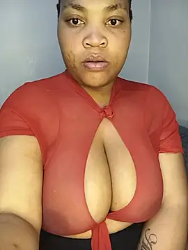 Snapshot of BeverlyQueen15 chatting on 24, 6, 2026 BeverlyQueen15 online show from 24, 6, 2026
