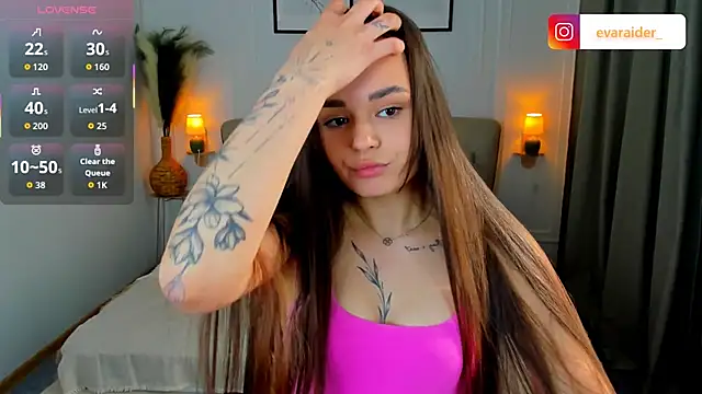 EvaRaider online show from 25, 4, 2026