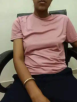 Snapshot of aushi_rajput chatting on 26, 5, 2026 aushi rajput online show from 26, 5, 2026