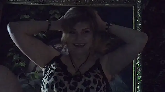 Lia Rayss online show from 5, 5, 2026